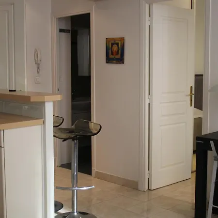 O Palais Nastia Apartment *